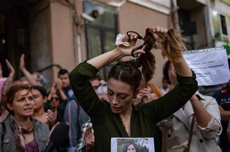 en images le soulèvement des femmes iraniennes après la mort de mahsa