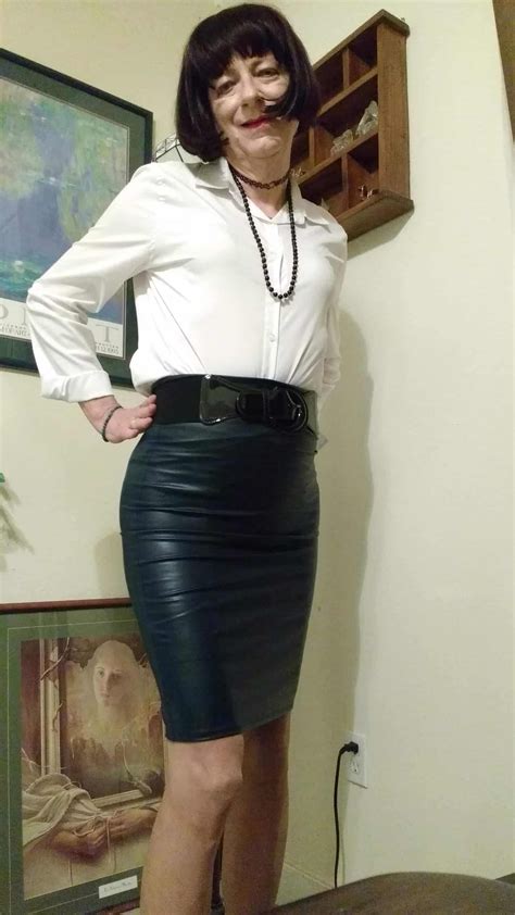 black leather pencil skirt crossdresser heaven