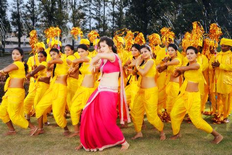 naa telangana lakshmi rai new hot photos spicy dancing still from recent movie best quality