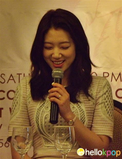 park shin hye almost moved to tears while in philippines