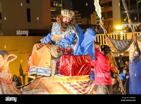 reyes magos celebration los reyes magos  spanish christmas tradition