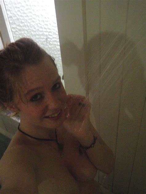 amateur redhead selfshot teen 32 pics