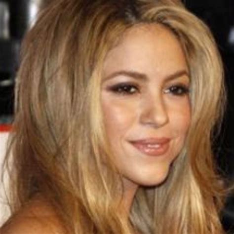 Shakira S Pretty Highlights Shakira Hair Shakira Hair