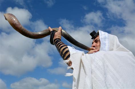 shofar   akhenaten connection   jewish  year ancient