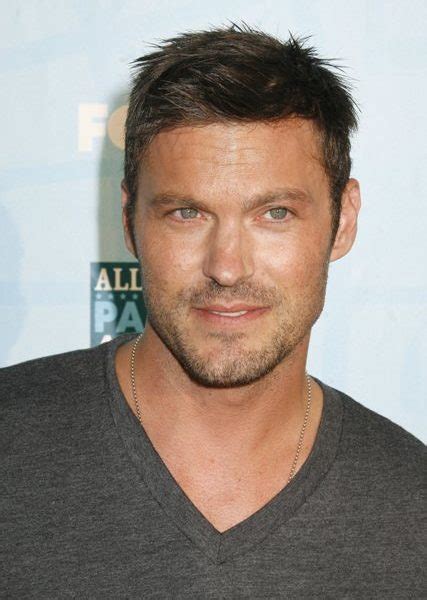 brian austin green body measurements his height and weight to the