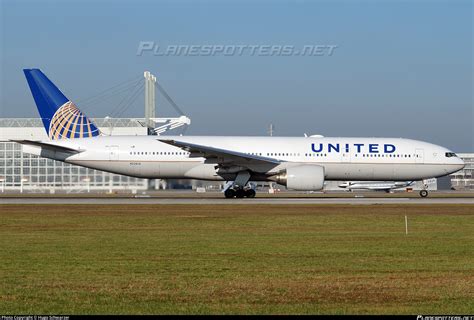 nua united airlines boeing  er photo  hugo schwarzer id  planespottersnet