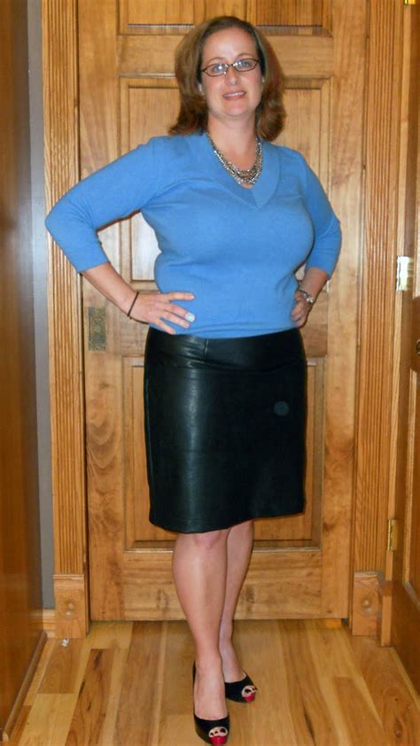 sew silly vogue  leather skirt