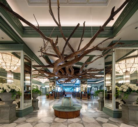 anchoring  park mgm las vegas lobby   dramatic arboreal sculpture composed