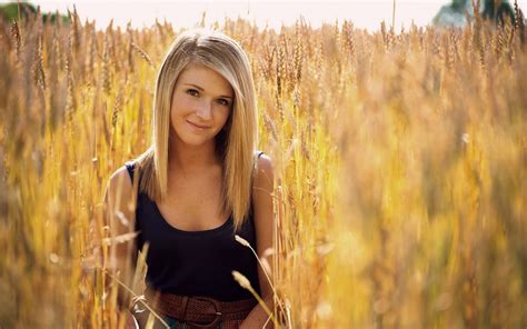 Wallpaper 2560x1600 Px Blonde Smiling 2560x1600 Wallhaven