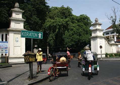 cinta wisata indonesia hotel  solo  murah meriah