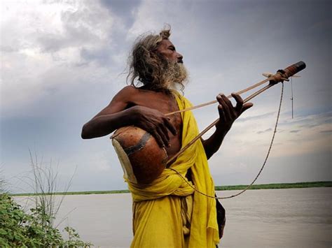 baul mystic musical cult  west bengal stops hostels