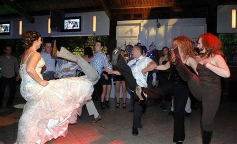A Collection Of Wedding Photos That Should Probably Be Destroyed 47 Pics