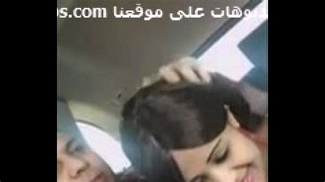 مزة لبنانية جميلة تمص زب حبيبها داخل السيارة xvideos