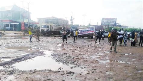 Protesters Berate Fg State Over Poor Condition Of Benin Sapele Highway