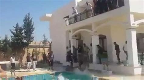 islamic militants storm  american embassy  libya video abc news