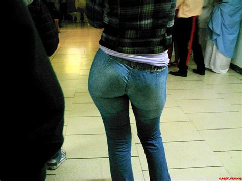 Milf In Tight Jeans Showing Round And Firm Ass Divine