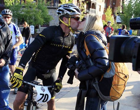 lance armstrong announces engagement to longtime partner anna hansen