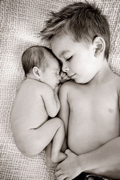fotos lindas que celebram o amor entre irmãos mundo ovo