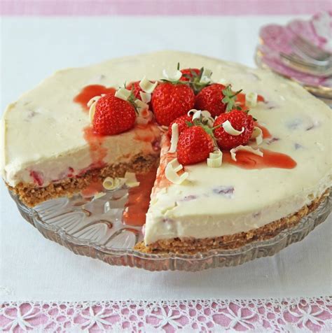 White Chocolate And Strawberry Cheesecake Baking Mad