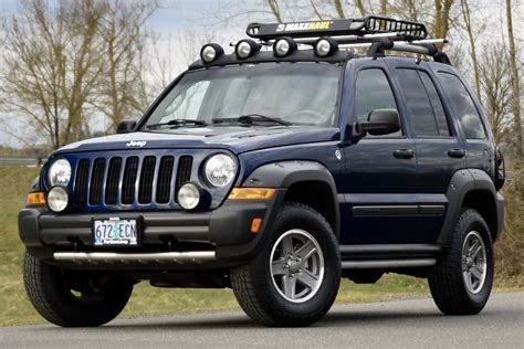 jeep liberty renegade   speed  sale  bat auctions sold    march