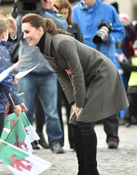 kate middleton wears knee high boots and leggings glamour
