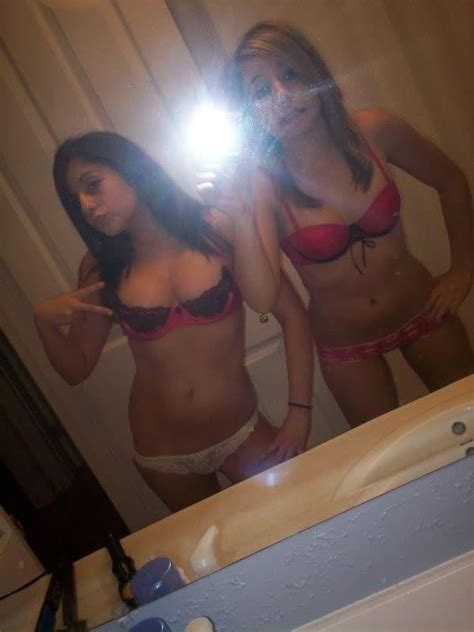 homemade pics of horny girlfriend in front of the mirror
