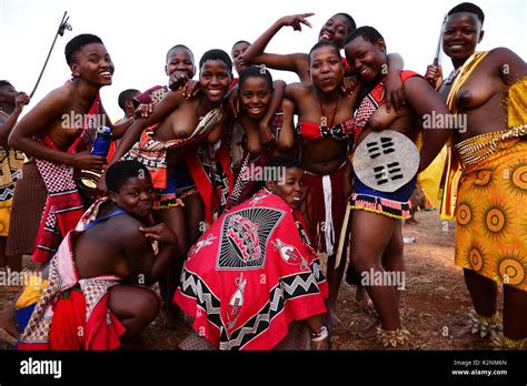 swasiland umhlanga reed dance stockfotografie alamy
