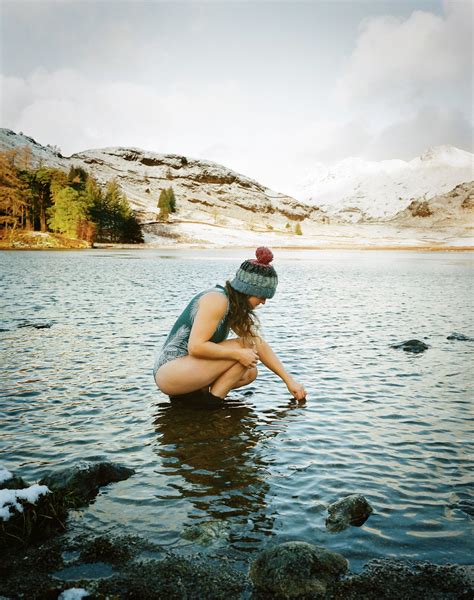 The Subversive Joy Of Cold Water Swimming The New Yorker