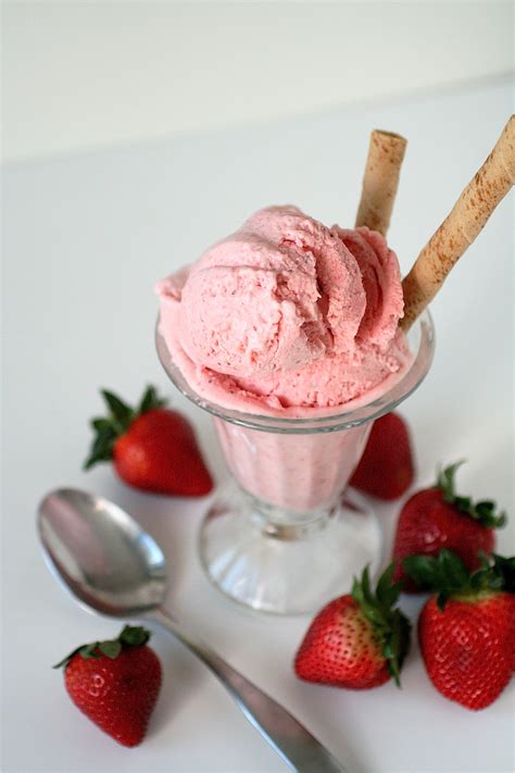 strawberry ice cream ice cream photo  fanpop