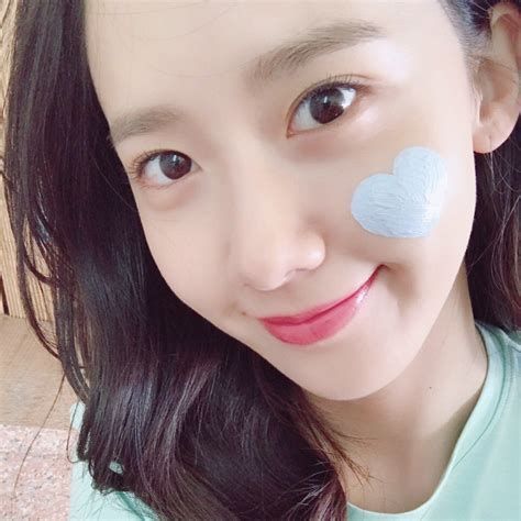 Check Out The Sweet Selfie Of Snsd S Yoona Wonderful Generation