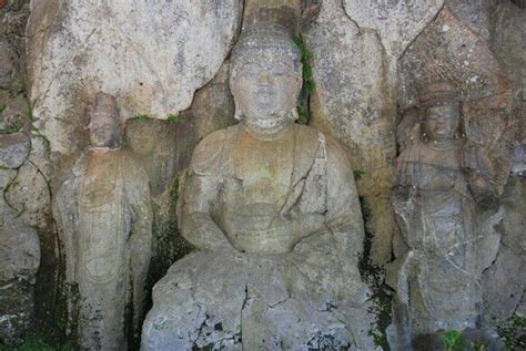 usuki stone buddhas usuki japan atlas obscura
