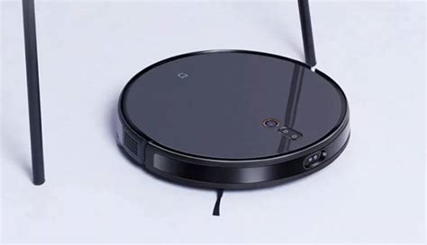 xiaomi launches   robot vacuum cleaner  small size    lot  technology