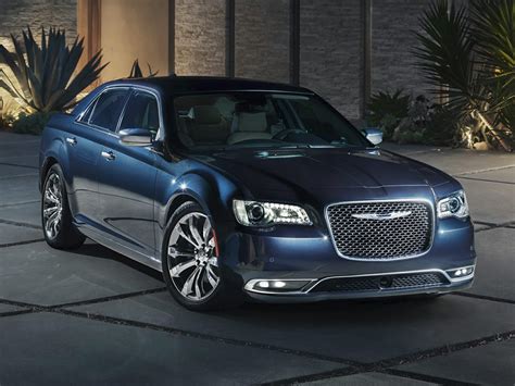 8 Reasons To Buy The Chrysler 300 In 2018