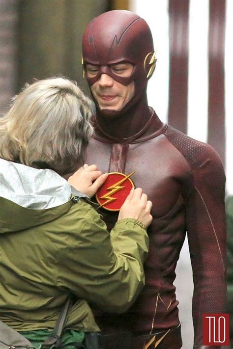 grant gustin on the set of the flash tom lorenzo