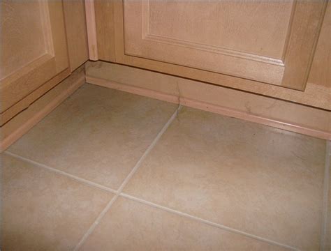 replace kitchen cabinet base molding ehow