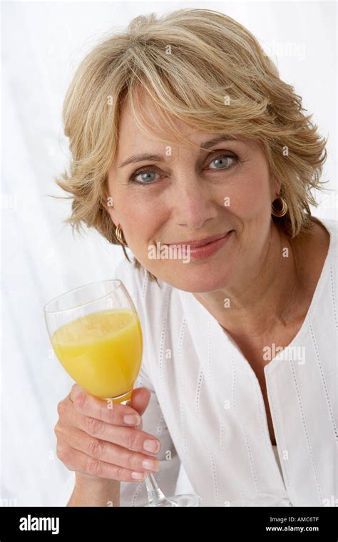 portrait beautiful mature woman glasses high resolution