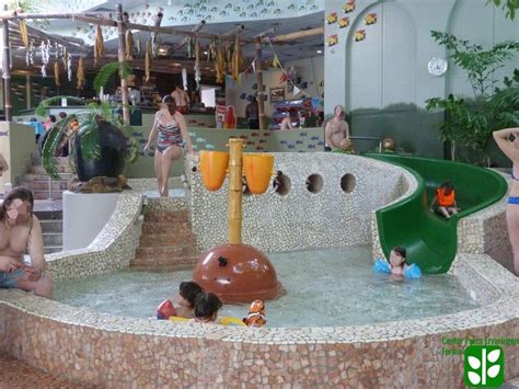 center parcs port zelande renovatie market dome bouw water playhouse aqua mundo pagina
