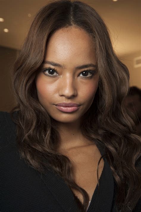 less is more 34 ways to wear lowlights for brown hair