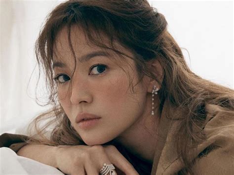 Song Hye Kyo Is An Ageless Beauty In Latest Magazine Cover Gma