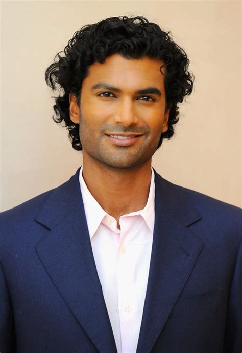 hire actor sendhil ramamurthy for your event pda speakers