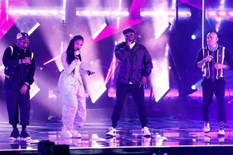 Sara James Performs With The Black Eyed Peas On Agt Season 17 Finale