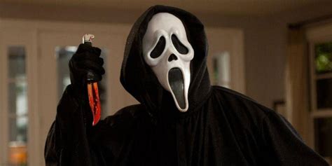 Scream Shares New Look At Ghostface In Behind The Scenes Pictures
