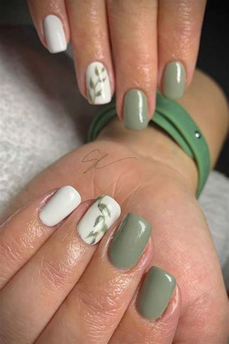 white green nails ivy vine plant sage green green acrylic nails green