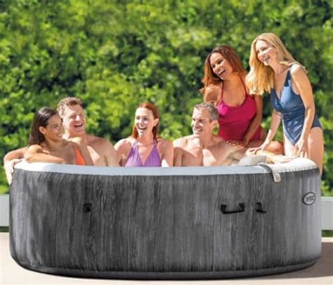 10 Best Inflatable Hot Tubs Of 2021 [honest Reviews]