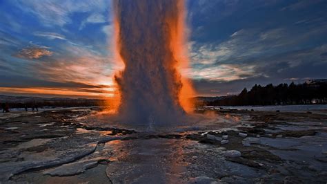 astonishing strokkur geyser