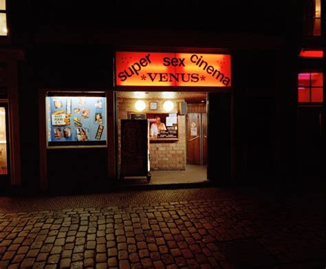 bint photobooks on internet the oldest sex cinema red light district amsterdam jan dirk van der