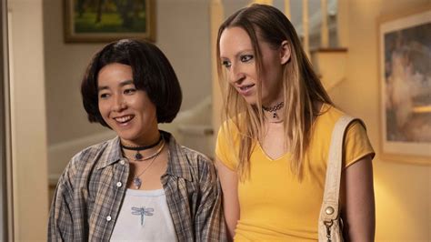 hulu s ‘pen15 review i wish every teen girl would watch this show