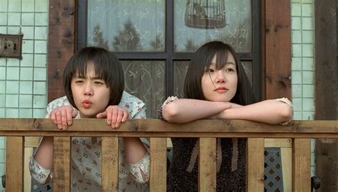 film review a tale of two sisters 2003 by kim jee woon