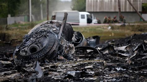 missile likely caused ‘catastrophic decompression for mh17 passengers