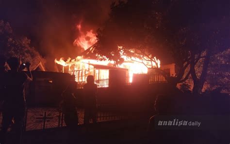 satu unit rumah  siantar terbakar sumut analisadailycom